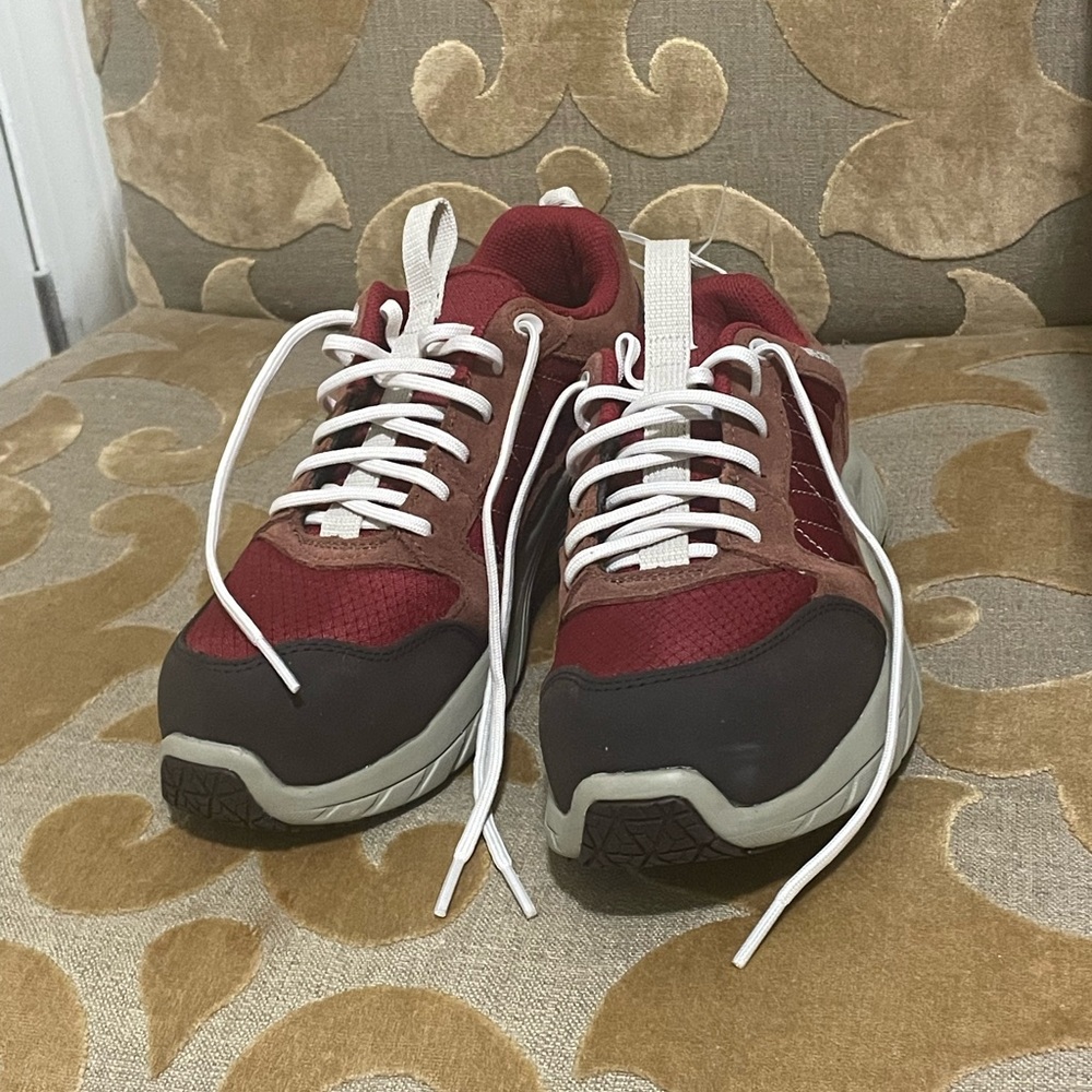 New without box Merrell comfort base athletic work shoes sz 7